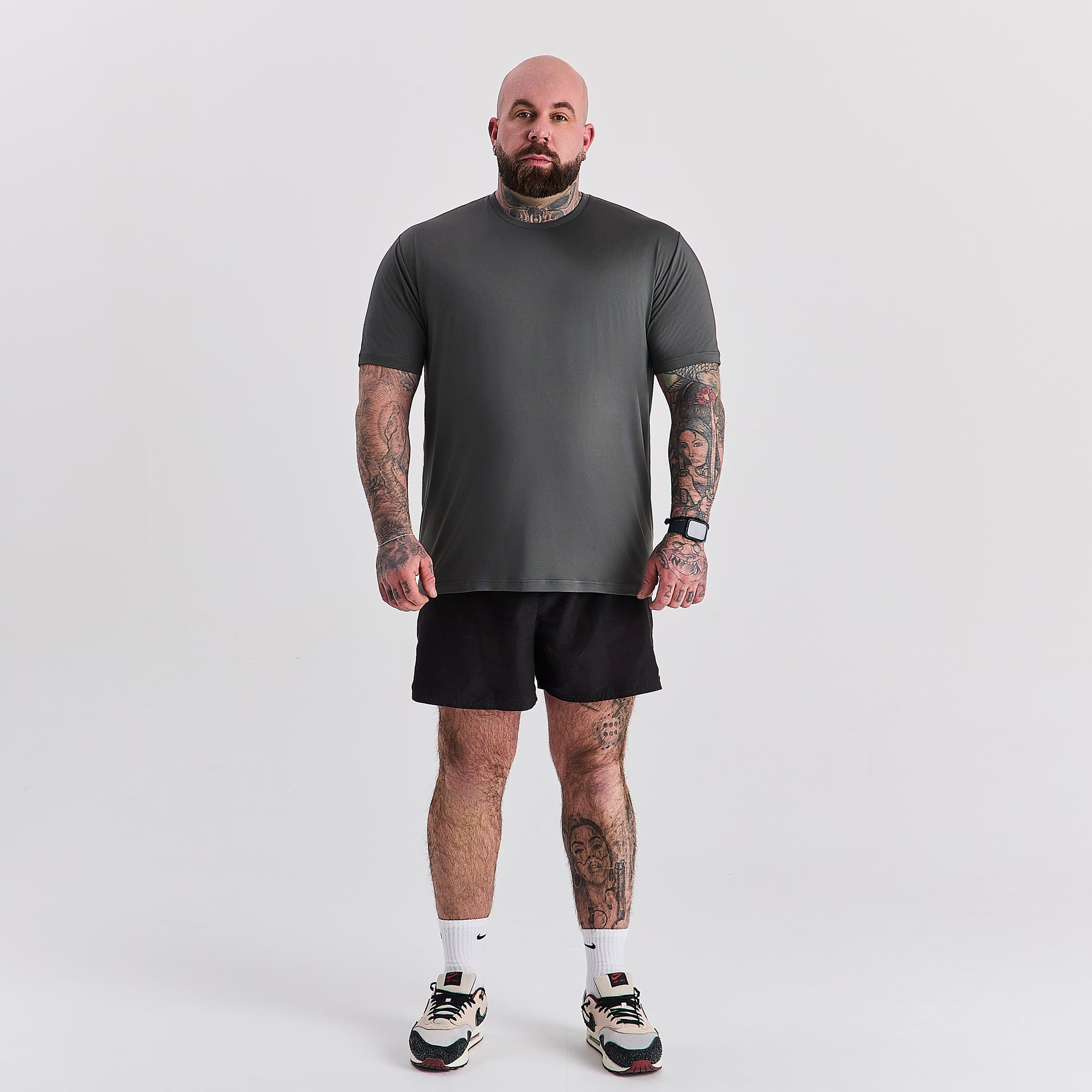 Load image into Gallery viewer, Carbon Active Crew Neck
