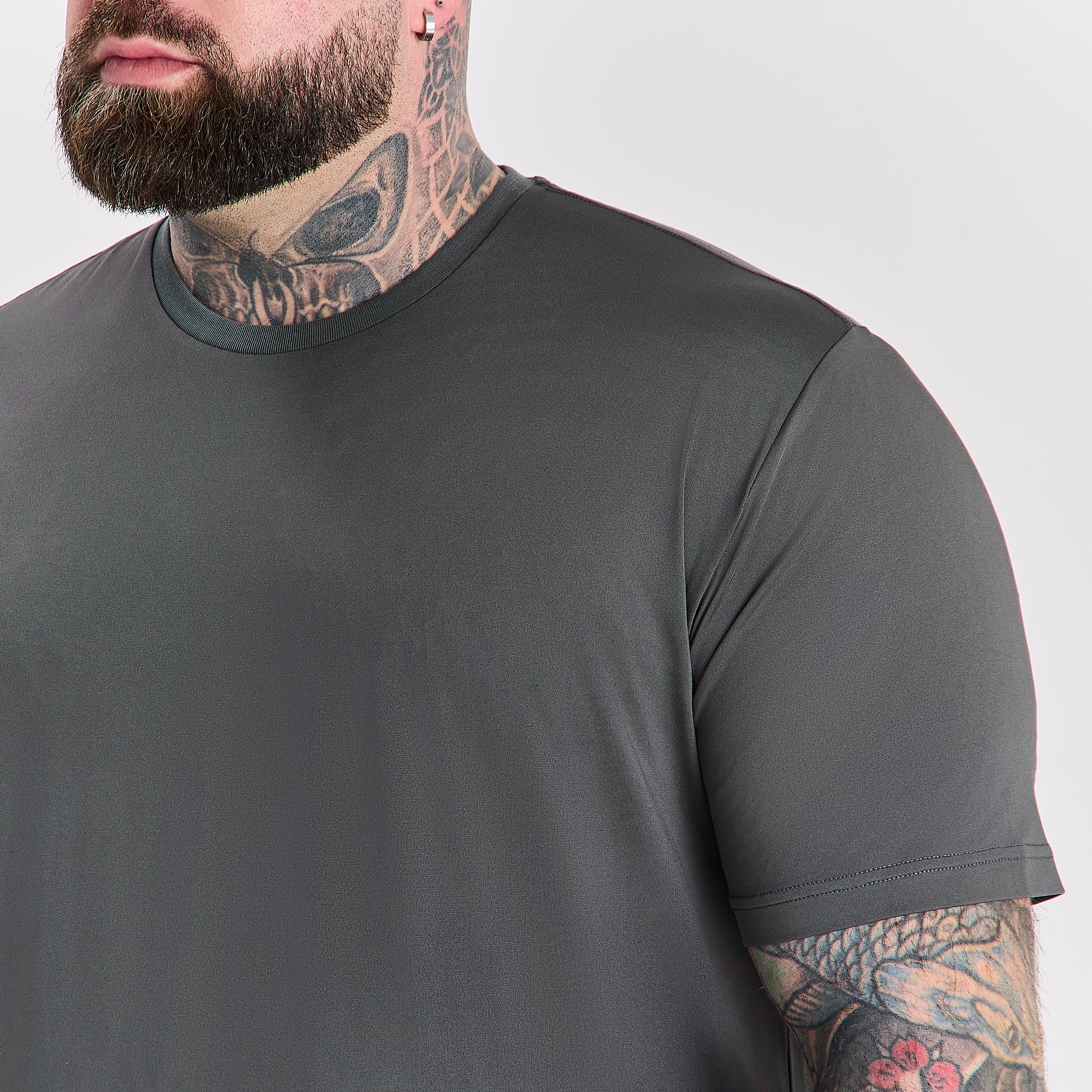 Load image into Gallery viewer, Carbon Active Crew Neck
