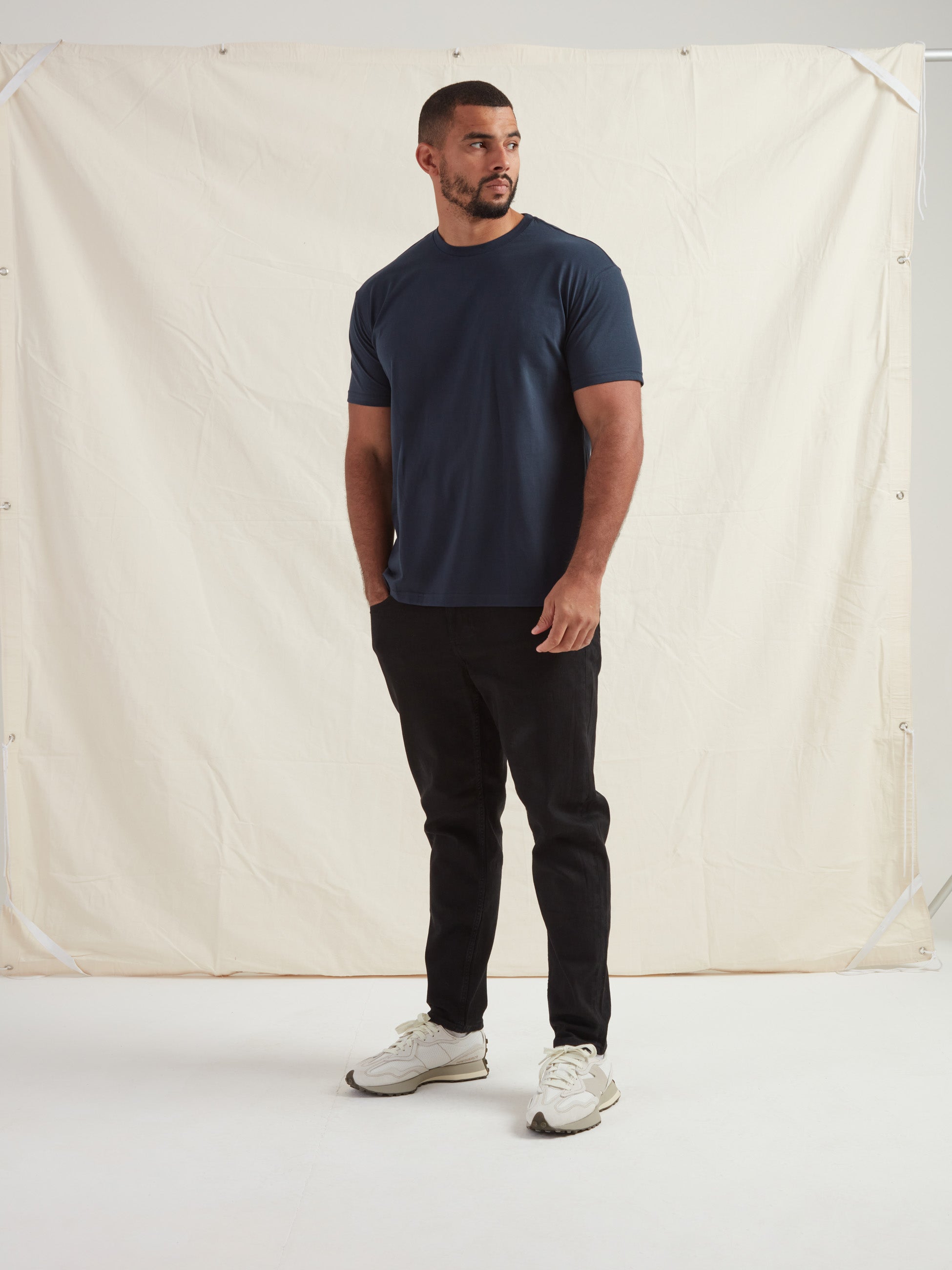 Load image into Gallery viewer, Tall Navy Crew Neck T-Shirt
